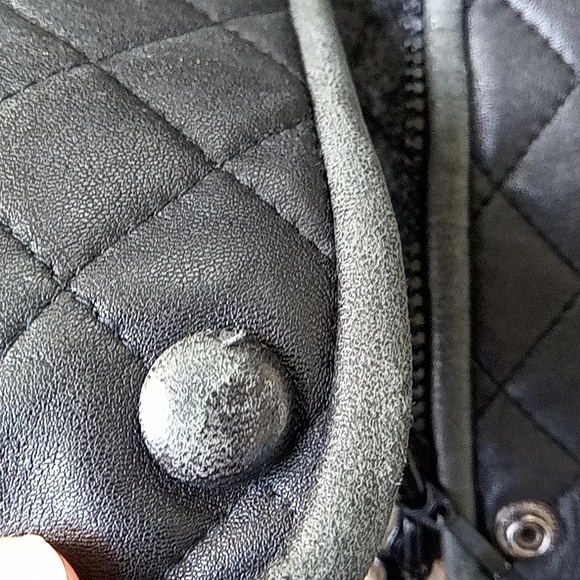 Quilted black real leather vest - Picture 3 of 7